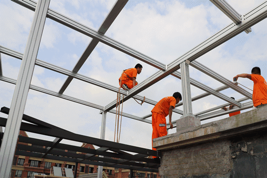 還在裝傳統(tǒng)陽光房？太傻了！如今大家都裝這個，美觀、環(huán)保還能賺錢！