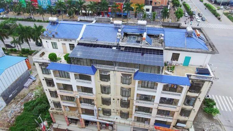 還在裝傳統(tǒng)陽光房？太傻了！如今大家都裝這個，美觀、環(huán)保還能賺錢！