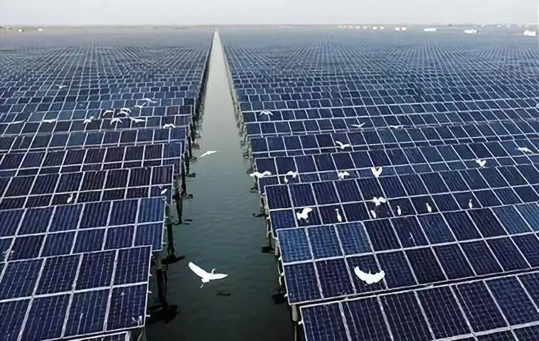 中國十三省最大光伏電站在這里！欽州康熙嶺的光伏電站能排上號(hào)了嗎？