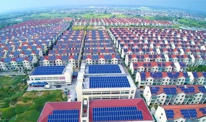 光伏發(fā)電“租房頂、免費(fèi)裝”新套路，警惕陰陽(yáng)合同，天上不會(huì)掉餡餅！