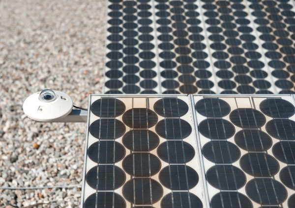 光伏發(fā)電超25年最新證據(jù)：40歲的老電站還在發(fā)電！